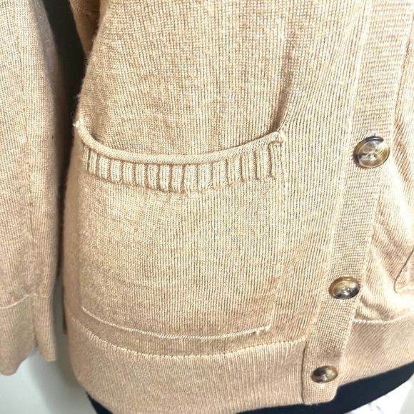 Nwot Toad & Co. V-Neck Button Down Long Sleeve Sweater S 2 front pockets! - Picture 2 of 7